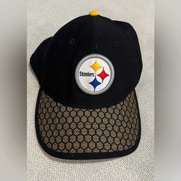 Pittsburgh Steelers NFL New Era Black 39THIRTY Cap - Medium-Large size - Picture 1 of 4